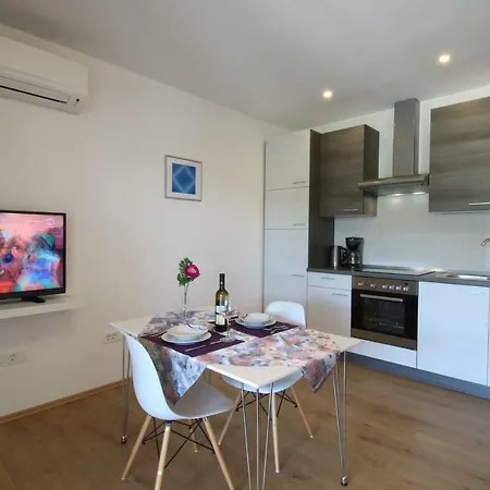 Supra Mare Appartement *